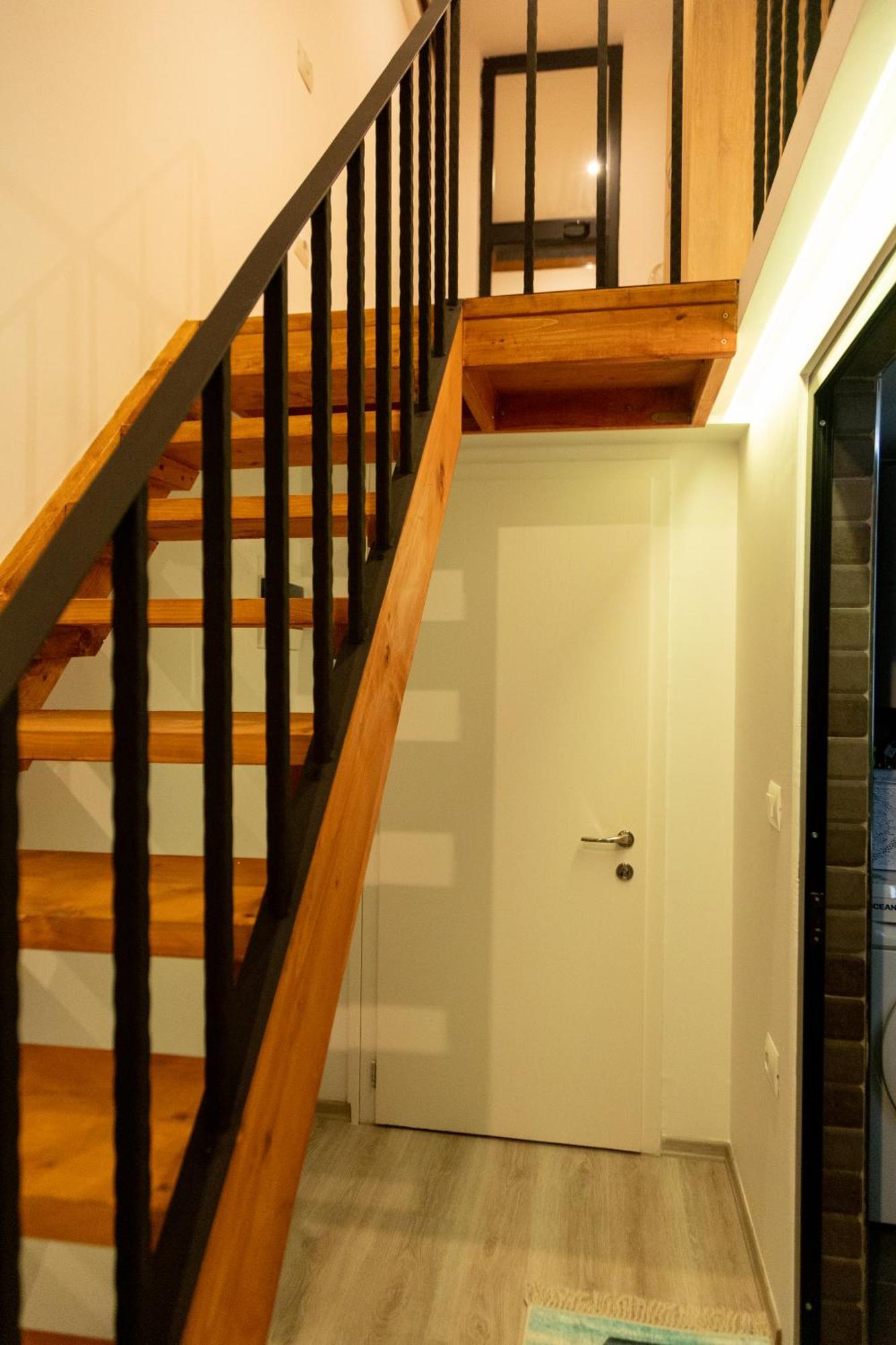 מלון טיראנה Cozy Loft-Blloku Downtown מראה חיצוני תמונה