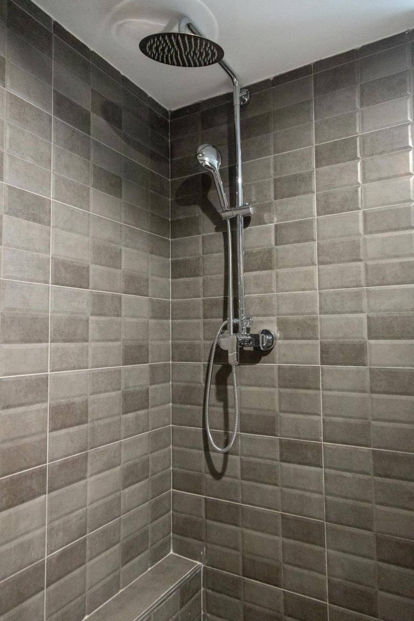מלון טיראנה Cozy Loft-Blloku Downtown מראה חיצוני תמונה